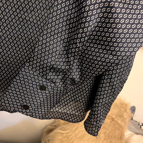 Banana Republic- Navy and white blouse - Picture 3 of 3